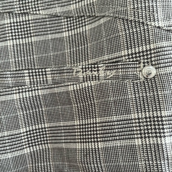 Daily Sports Brown and White Checkered golf pants. New without tags - Picture 4 of 5